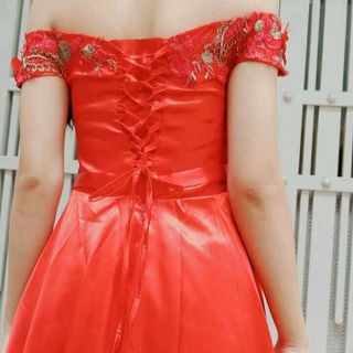 HÌNH THẬT MAXI TRỄ VAI HOA 3D