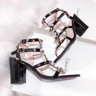 giày sandal đinh 5p
