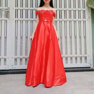 HÌNH THẬT MAXI TRỄ VAI HOA 3D
