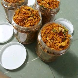 KHÔ GÀ CAY LÁ CHANH