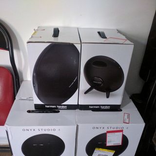 Loa Harma/Kardon Onyx Studio 4