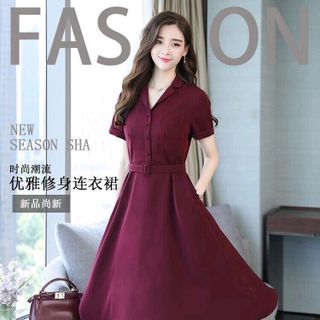 ĐẦM XOÈ CỔ VEST KÈM NỊT