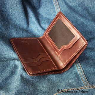 Ví da nam handmade đứng khung hình JiVi