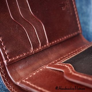 Ví da nam handmade đứng khung hình JiVi