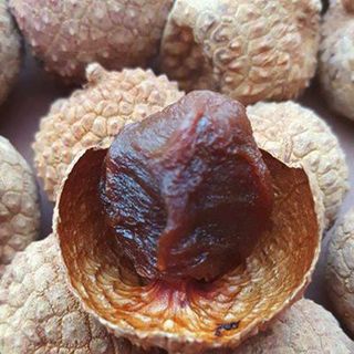 vải sấy kho lục ngạn