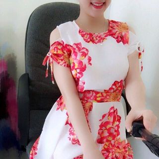 Đầm tay nơ