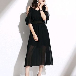ĐẦM XOÈ ĐEN HỞ VAI NHÚN BÈO
