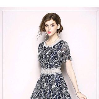 ĐẦM REN TAY CON HỌA TIẾT