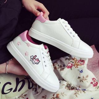 giày bata gẫu