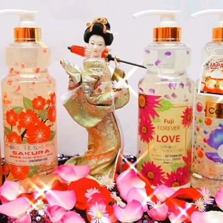 Sữa tắm cánh hoa Sakura 800ml