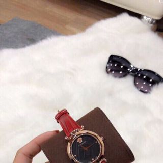 đồng hồ nữ 33