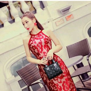 ĐẦM BODY CỔ YẾM VẠT ĐẮP SANG CHẢNH