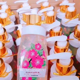 Shower Gel SAKURA 400ML- Cánh hoa tan trên da