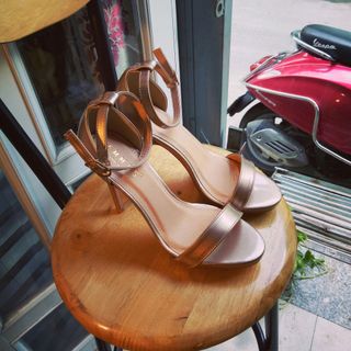 Sandal cao gót ánh đồng 11p độn đế