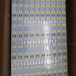 Led thanh nhôm 1 mét chạy điện 220v