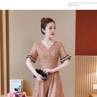 ĐẦM REN VIỀN TAY