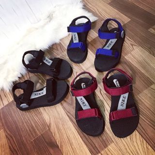 giày sandal siêu xinh