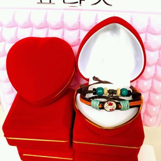 hộp nhung tim đựng vòng đồng hồ