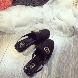 giày sandal bit mui hang
