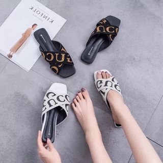 dep nua hang nhập