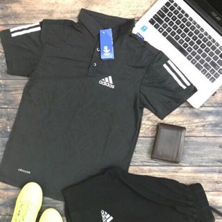 bộ thể thao trơn cổ đức