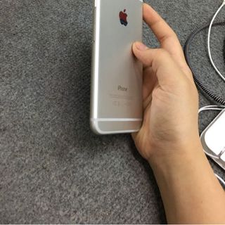 iPhone 6 64Gb phiên bản LOCK màu Silver