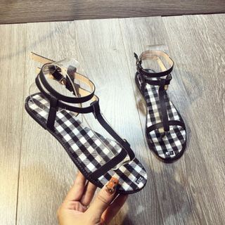 giày sandal caro