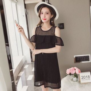ĐẦM REN RỚT VAI