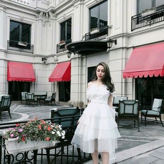 ĐẦM XÒE TẦNG TRỄ VAI