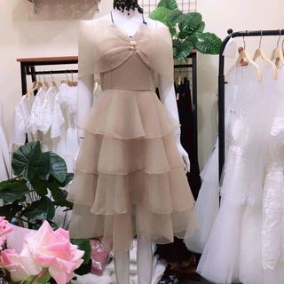 ĐẦM XÒE TẦNG TRỄ VAI