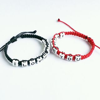 Vòng tay handmade đan chữ ILOVEYOU