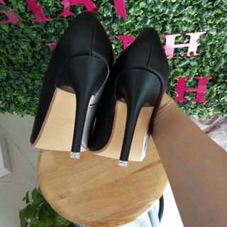 giày cao gót đen mờ 9p