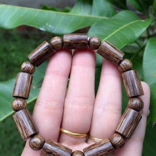 Vòng Tay Trầm Hương Sánh Chìm