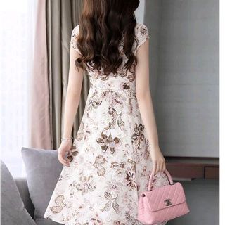 ĐẦM XOÈ CỔ V HOẠ TIẾT HOA D539