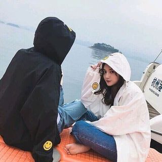Áo khoác dù mặt cười