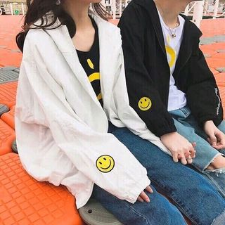 Áo khoác dù mặt cười