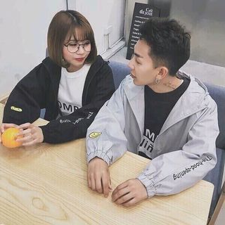 Áo khoác dù mặt cười