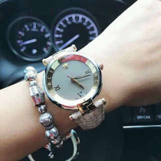 Đồng hồ vêrsacee siêu cấp