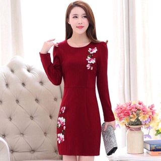 Đầm công sở thu đông thêu hoa lan
