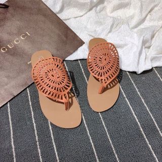 dep nữ cắt họa tiết lạ