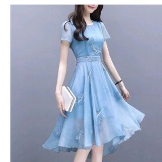ĐẦM VOAN TAY CON XẺ TÀ
