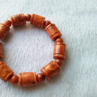 Vòng Tay Nu Huyết Long Trúc
