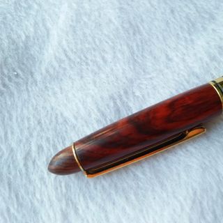 Bút Gỗ Sưa