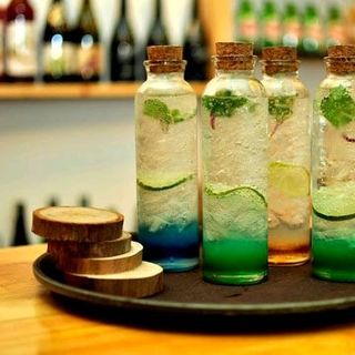 Chai thủy tinh tròn nút bần 350ml