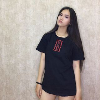 Áo thun Bùa yêu Bích Phương