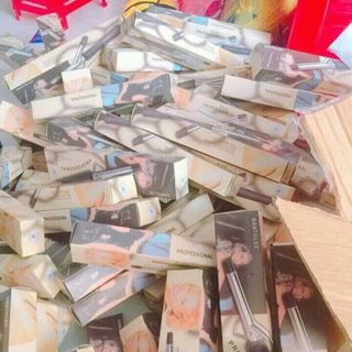 XÃ MÁY UỐN TÓC GIÁ RẺ NHẤT ĐỜI LUÔN Ạ LẺ chỉ 46k 1 máy ace NHANH TAY 🙌🏻