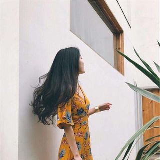 ĐẦM HOA XANH NỀN VÀNG