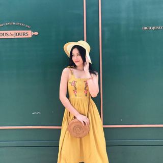 Thêm 1 mẫu thêu hoa cho ngày hè rạng rỡ