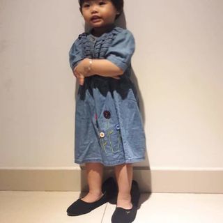 Đầm denim bé gái hàng thiết kế bỏ