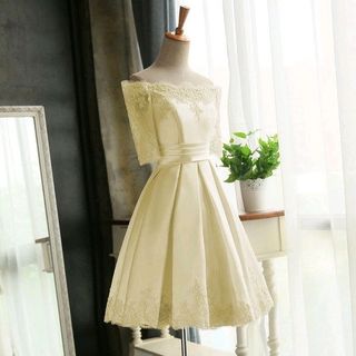 ĐẦM XÒE XẾP LI TRỄ VAI